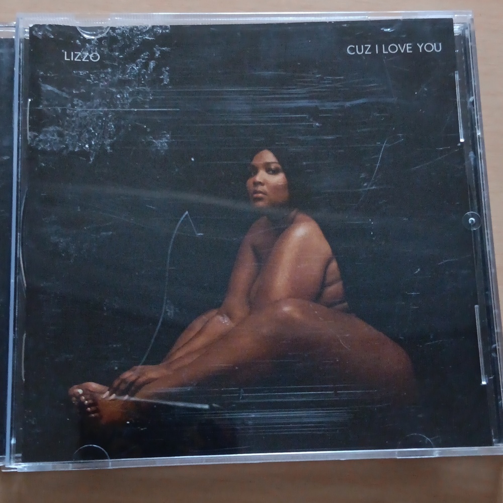 Lizzo cd (cuz I love you) pre-owned
